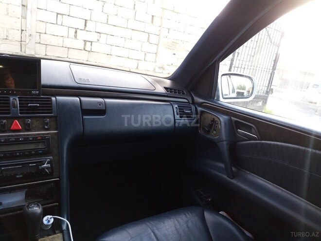 Mercedes E 300 1997, 374,000 km - 3.0 л - Bakı