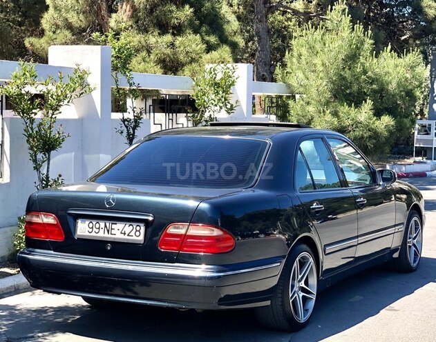 Mercedes E 240 1999, 201,000 km - 2.4 l - Bakı