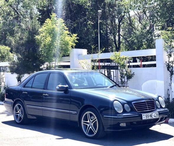 Mercedes E 240 1999, 201,000 km - 2.4 l - Bakı
