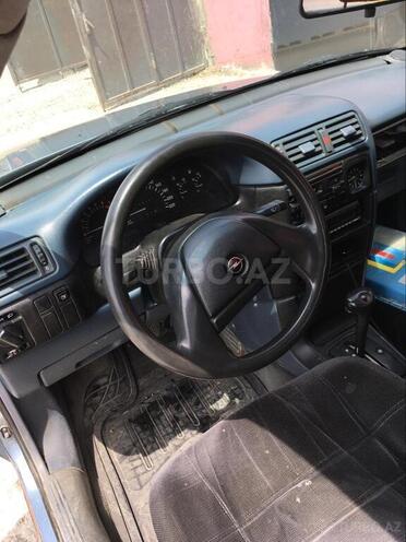 Opel Vectra 1990, 350,000 km - 2.0 l - Bakı