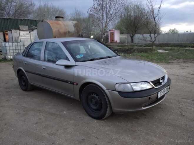 Opel Vectra 1996, 400,000 km - 1.8 l - Şirvan