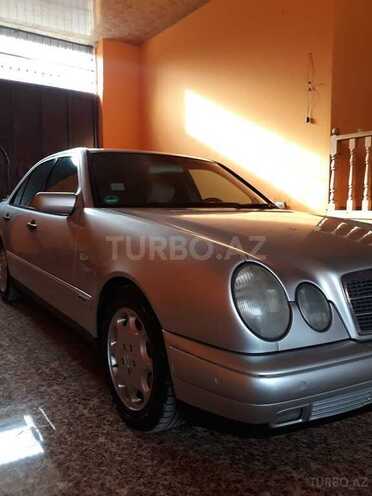 Mercedes E 240 1999, 286,000 km - 2.4 l - Gəncə