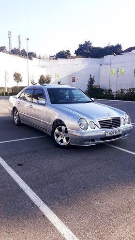 Mercedes E 240 1999, 255,600 km - 2.4 л - Bakı