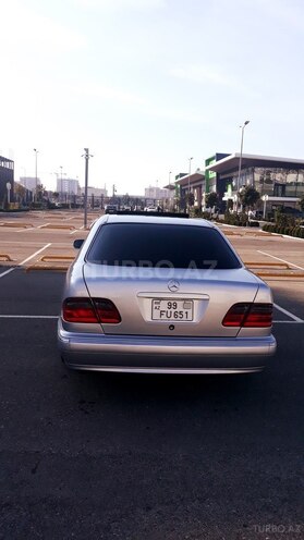 Mercedes E 240 1999, 255,600 km - 2.4 л - Bakı