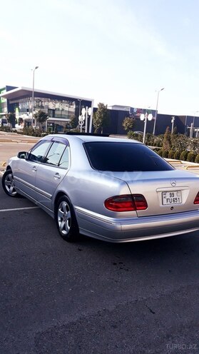 Mercedes E 240 1999, 255,600 km - 2.4 л - Bakı