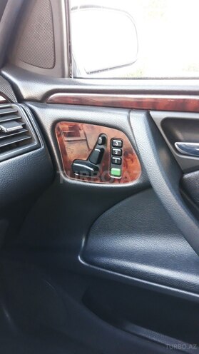 Mercedes E 240 1999, 255,600 km - 2.4 л - Bakı