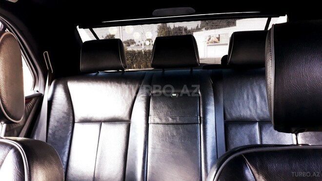 Mercedes E 240 1999, 255,600 km - 2.4 л - Bakı