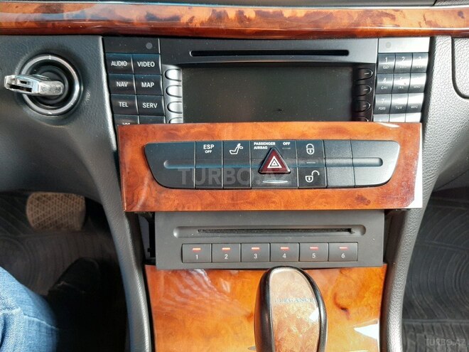 Mercedes E 270 2002, 375,000 km - 2.7 l - Bakı