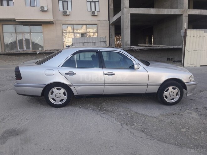 Mercedes C 180 1993, 215,000 km - 1.8 l - Bakı