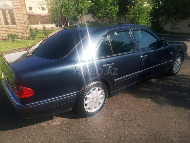 Mercedes E 240 1998, 363,000 km - 2.8 l - İsmayıllı