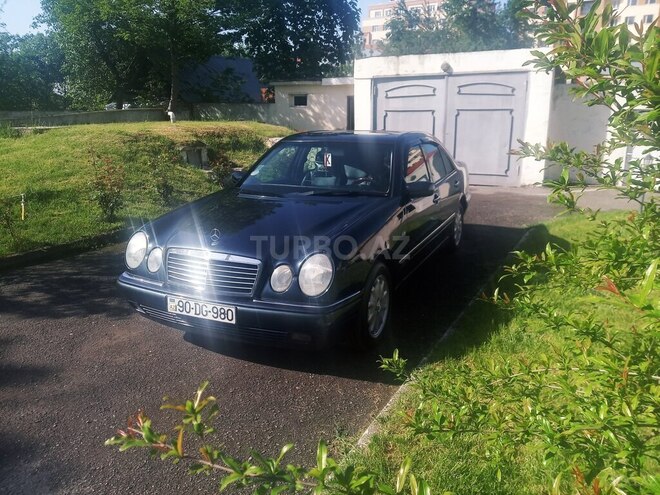Mercedes E 240 1998, 363,000 km - 2.8 l - İsmayıllı