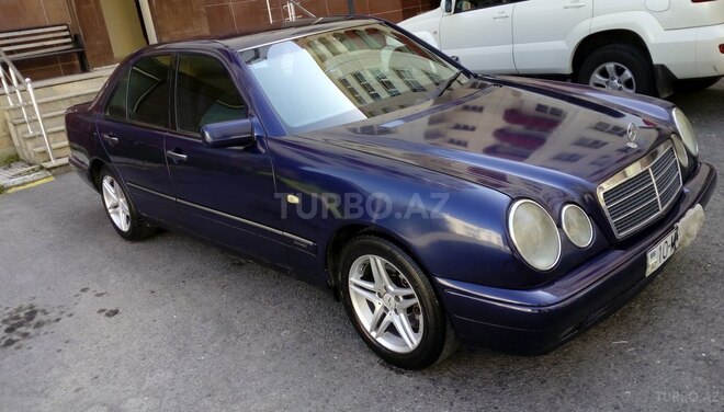 Mercedes E 220 1998, 385,000 km - 2.2 л - Qəbələ