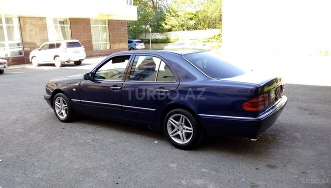 Mercedes E 220 1998, 385,000 km - 2.2 л - Qəbələ