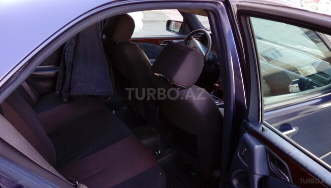 Mercedes E 220 1998, 385,000 km - 2.2 л - Qəbələ