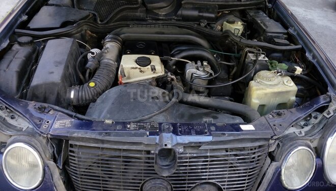 Mercedes E 220 1998, 385,000 km - 2.2 л - Qəbələ