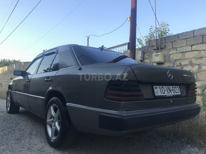 Mercedes E 200 1990, 500,000 km - 2.0 l - Sumqayıt
