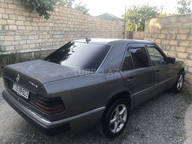 Mercedes E 200 1990, 500,000 km - 2.0 l - Sumqayıt