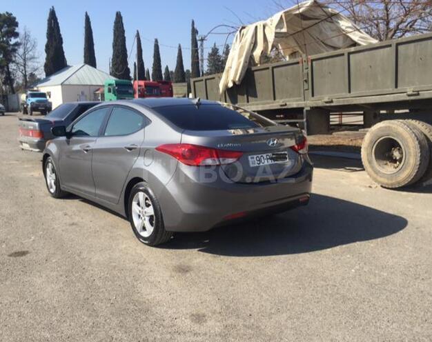 Hyundai Elantra 2013, 133,000 km - 1.8 л - Tovuz
