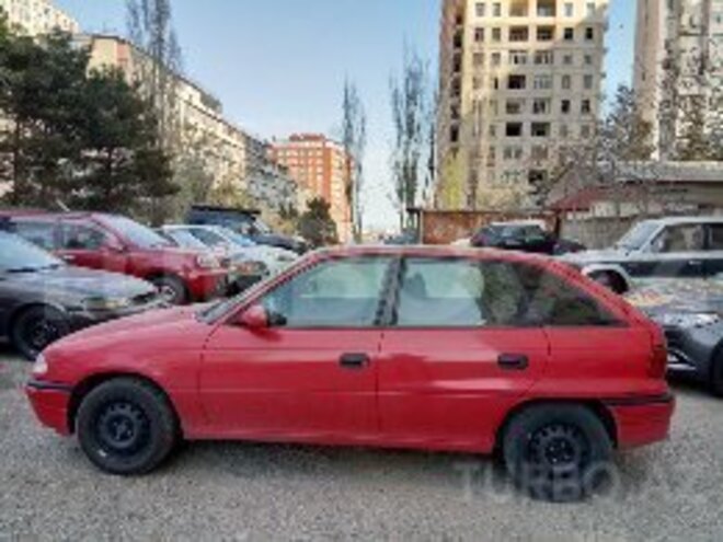 Opel Astra 1996, 208,000 km - 1.6 l - Bakı