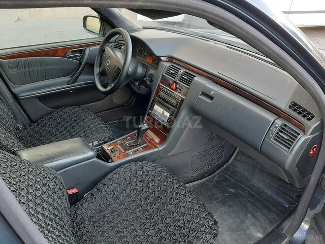 Mercedes E 270 2000, 327,917 km - 2.7 l - Bakı