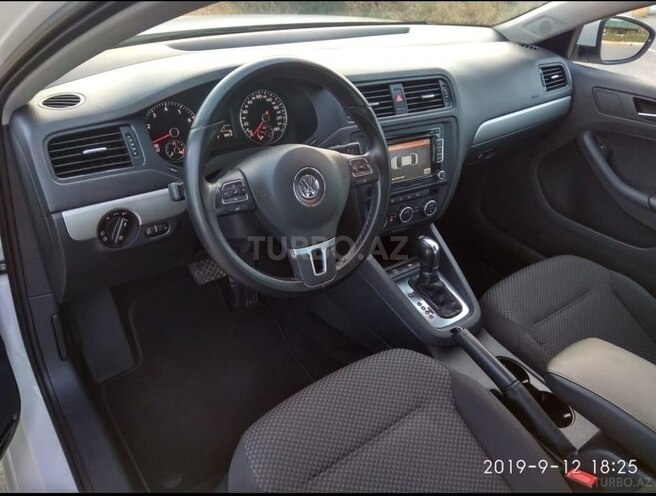 Volkswagen Jetta 2013, 97,500 km - 2.0 l - Bakı