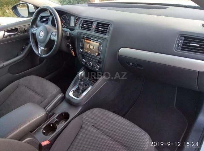 Volkswagen Jetta 2013, 97,500 km - 2.0 l - Bakı