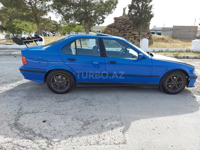 BMW 318 1993, 356,000 km - 1.8 l - Bakı