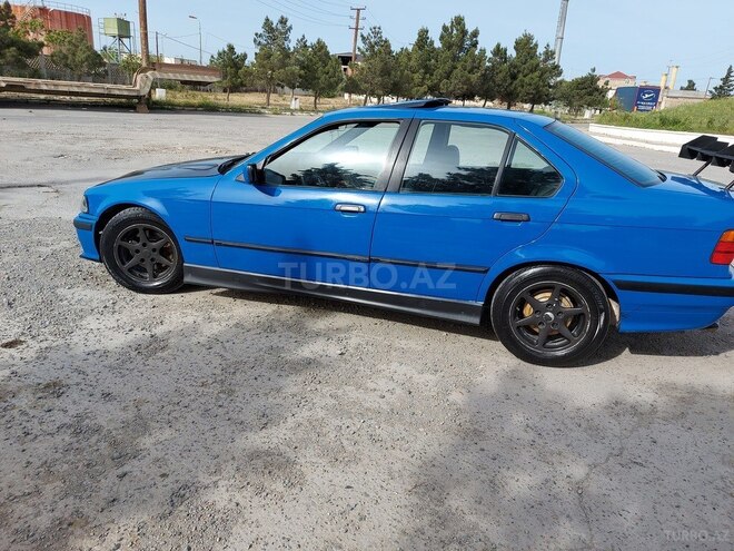 BMW 318 1993, 356,000 km - 1.8 l - Bakı