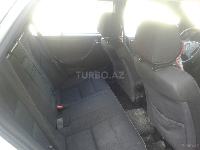 Mercedes C 220 2000, 300,425 km - 2.2 l - Bakı