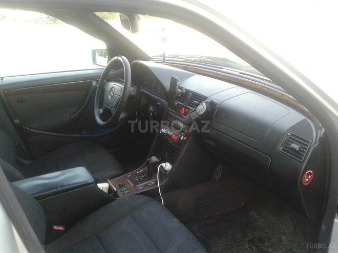 Mercedes C 220 2000, 300,425 km - 2.2 l - Bakı