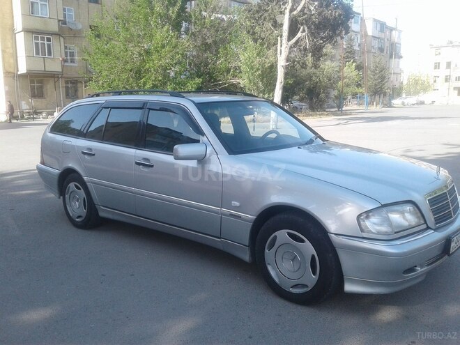 Mercedes C 220 2000, 300,425 km - 2.2 l - Bakı