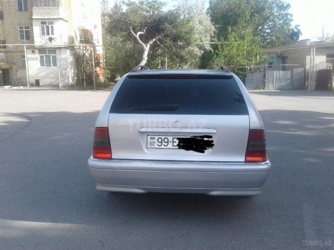 Mercedes C 220 2000, 300,425 km - 2.2 l - Bakı