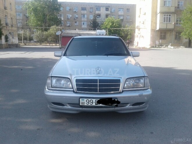 Mercedes C 220 2000, 300,425 km - 2.2 l - Bakı