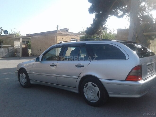 Mercedes C 220 2000, 300,425 km - 2.2 l - Bakı