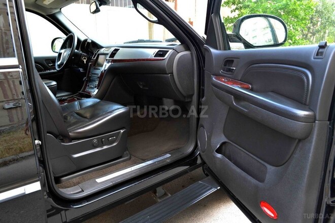 Cadillac Escalade 2009, 180,000 km - 6.2 l - Bakı
