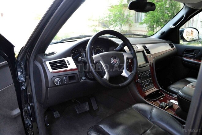 Cadillac Escalade 2009, 180,000 km - 6.2 l - Bakı