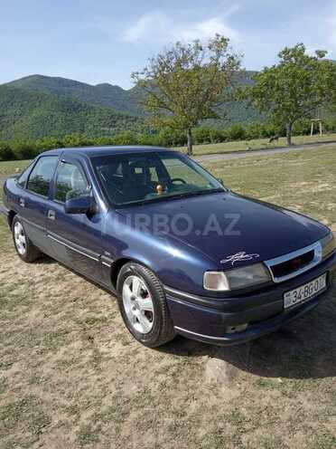 Opel Vectra 1995, 528,000 km - 2.0 l - Qax