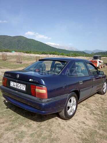 Opel Vectra 1995, 528,000 km - 2.0 l - Qax