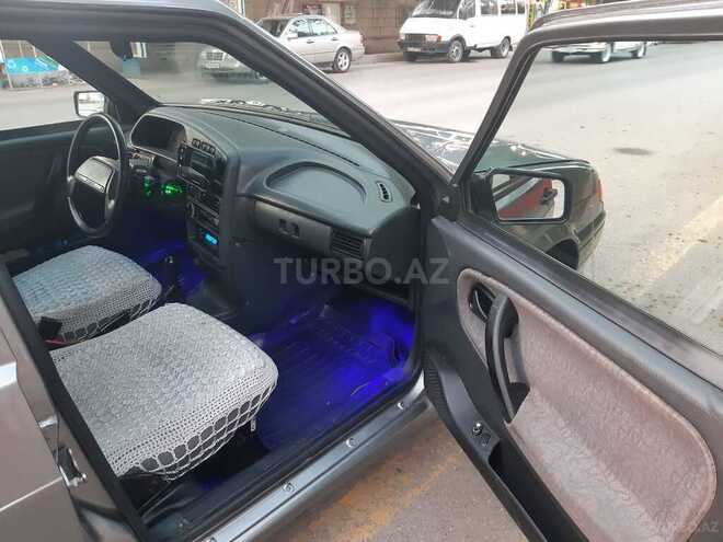 LADA (VAZ) 2115 2007, 100,000 km - 1.6 l - Salyan