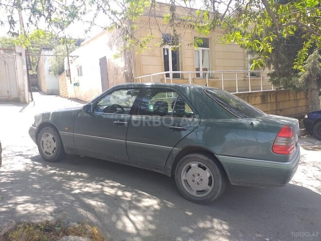 Mercedes C 180 1995, 404,000 km - 1.8 l - Bakı