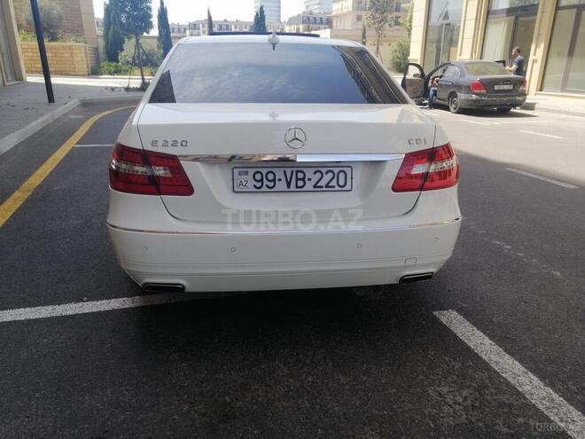 Mercedes E 220 2012, 182,000 km - 2.2 л - Bakı