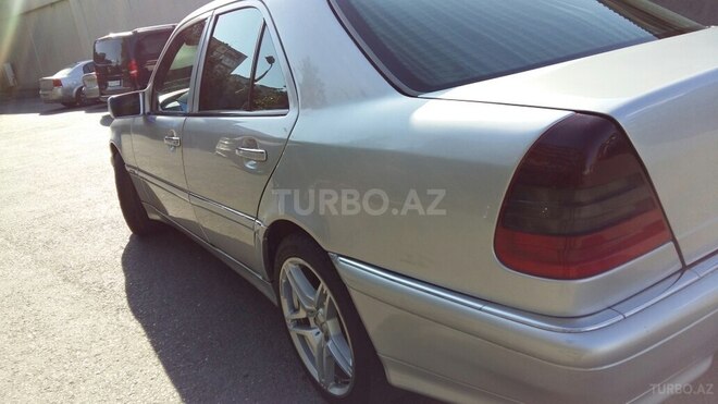 Mercedes C 230 2000, 280,000 km - 2.3 л - Bakı