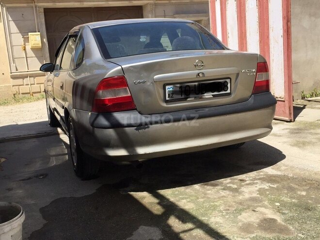 Opel Vectra 1996, 250,000 km - 1.6 l - Bakı