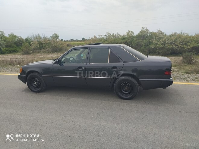 Mercedes E 250 1992, 785,321 km - 2.5 l - Bakı