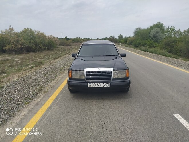 Mercedes E 250 1992, 785,321 km - 2.5 l - Bakı