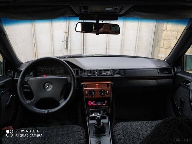 Mercedes E 250 1992, 785,321 km - 2.5 l - Bakı