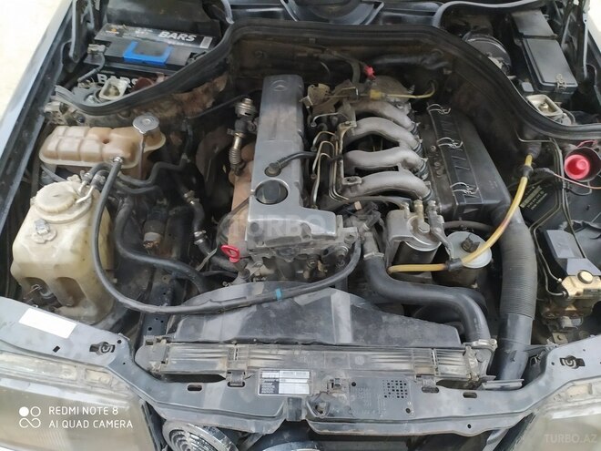 Mercedes E 250 1992, 785,321 km - 2.5 l - Bakı