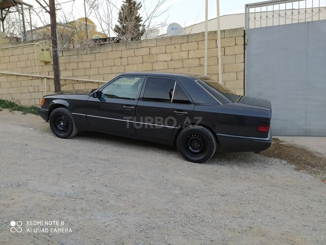 Mercedes E 250 1992, 785,321 km - 2.5 l - Bakı