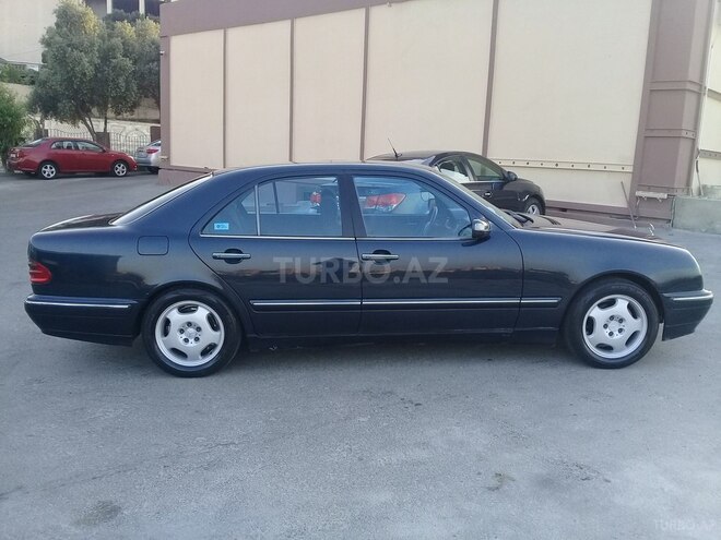 Mercedes E 240 2000, 295,000 km - 2.6 l - Bakı