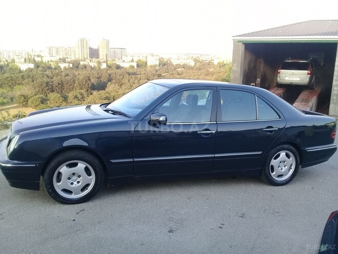 Mercedes E 240 2000, 295,000 km - 2.6 l - Bakı